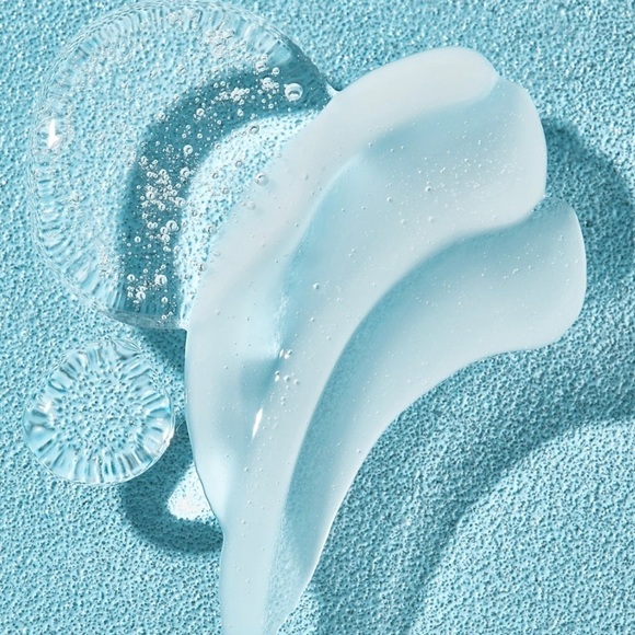 Item Beauty by Addison Rae Fast Pass AHA Cleanser | NEW | Oily Combo Skin - Picture 3 of 11